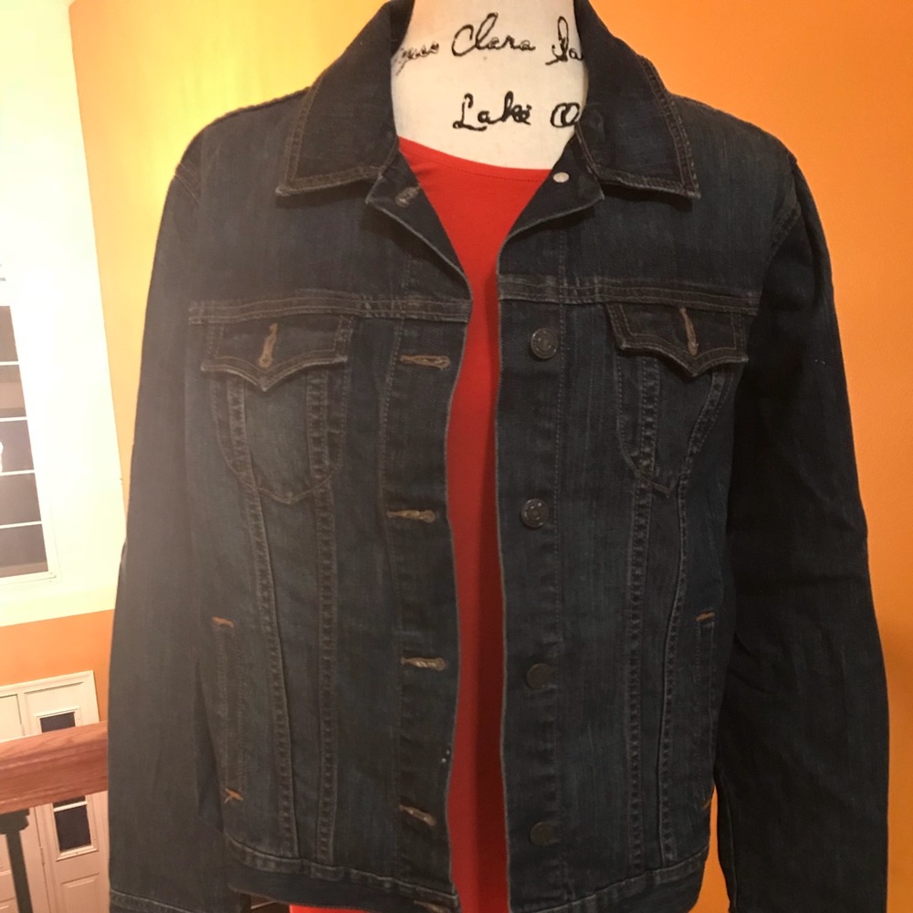 Women’s jean jacket